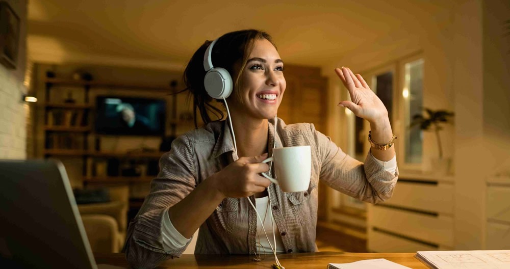 A call centre agent working from home