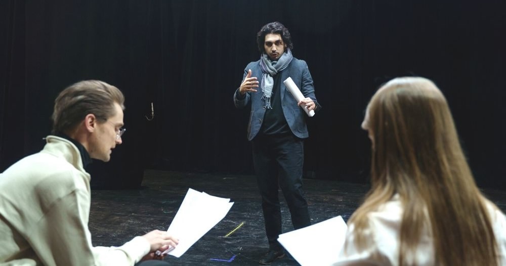 Acting coach in London helping young actors