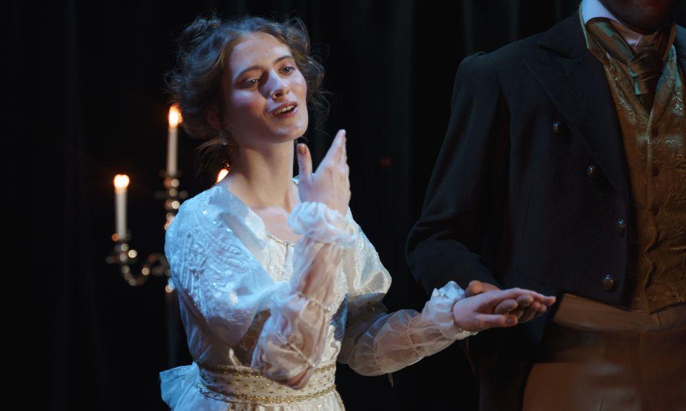 Woman actor using the Michael Chekhov acting technique.