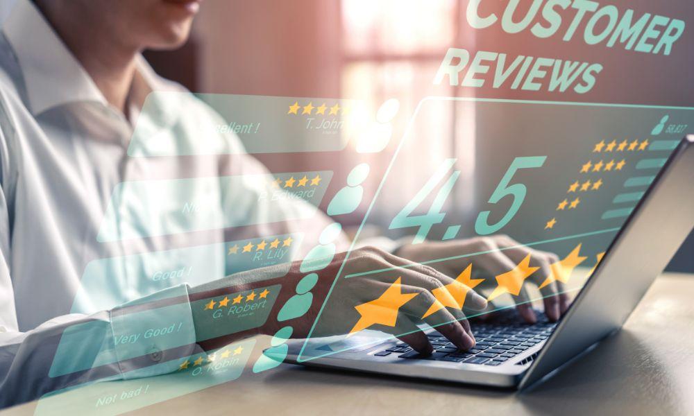 Laptop with reviews for customer service and customer experience.
